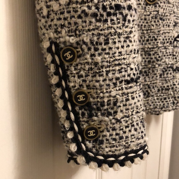 💯Authentic CHANEL Tweed Blazer / Jacket - Picture 5 of 9